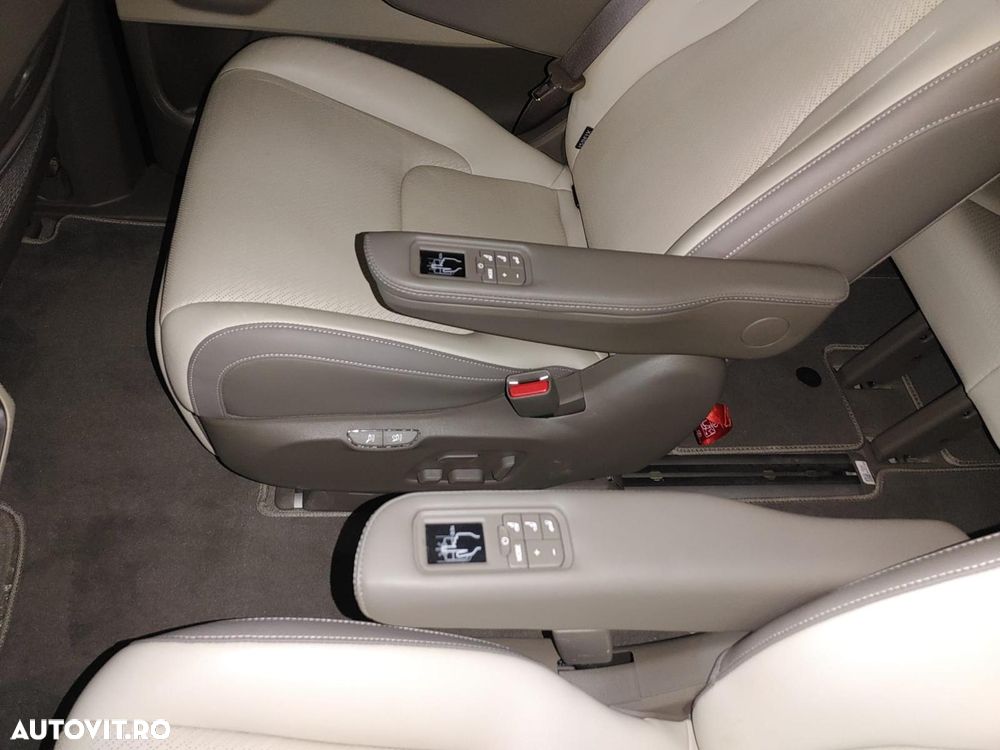 Kia Carnival - 16