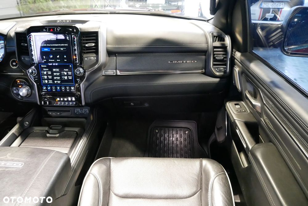 RAM 1500 5.7 Crew Cab Limited - 19