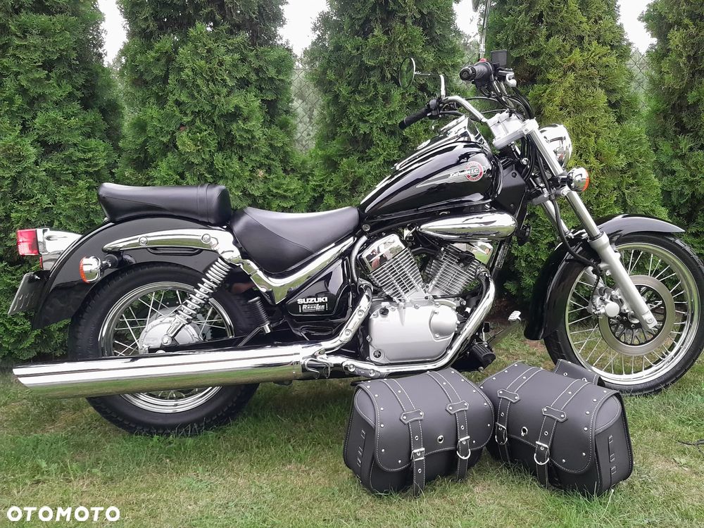 Suzuki Intruder - 1