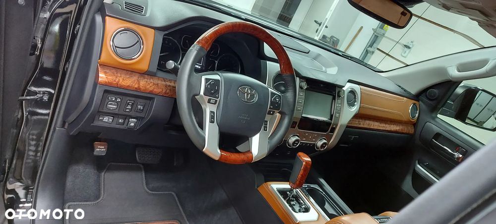 Toyota Tundra - 8