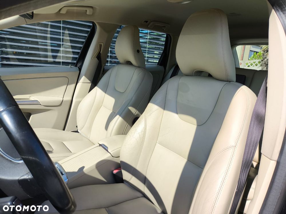Volvo XC 60 D4 AWD Geartronic Summum - 14