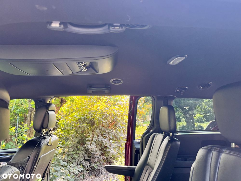 Dodge Grand Caravan - 7