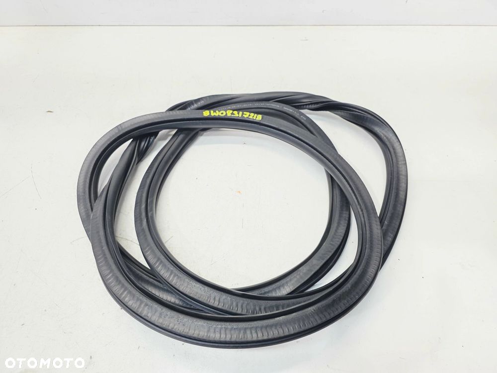 USZCZELKA DRZWI LEWY LUP PRAWY PRZÓD AUDI A4 B9 LIFT 8W0831721B - 1