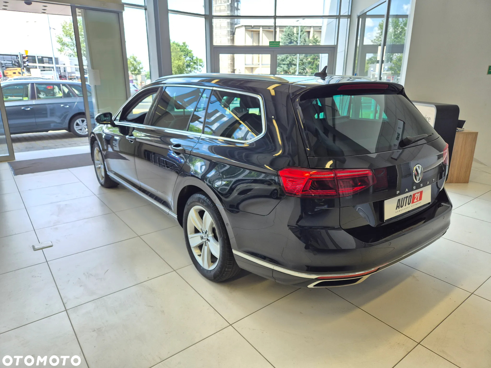 Volkswagen Passat 2.0 TSI Elegance DSG - 5