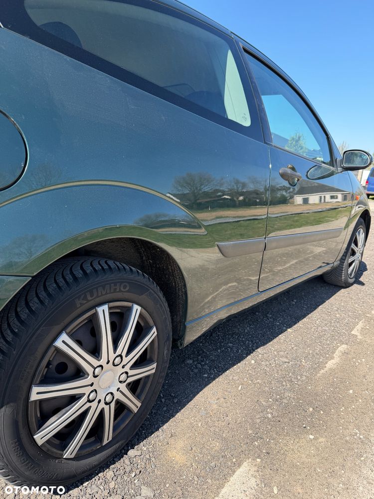 Ford Focus 1.6 16V Trend - 14