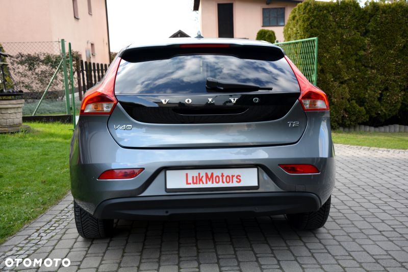Volvo V40 T2 - 31