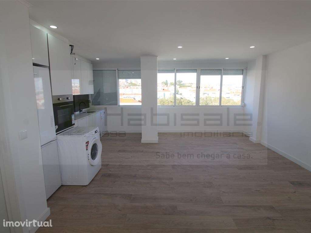 Apartamento T4 na Damaia totalmente remodelado - Grande imagem: 3/20