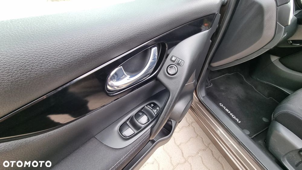 Nissan Qashqai 1.2 DIG-T N-Vision - 14