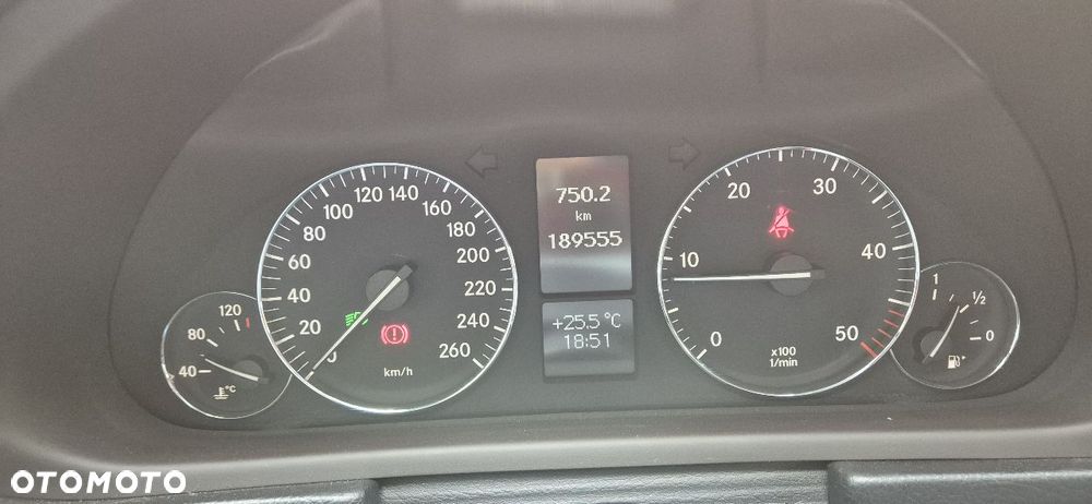 Mercedes-Benz Klasa C 220 CDI Avantgarde Sport Edition - 11