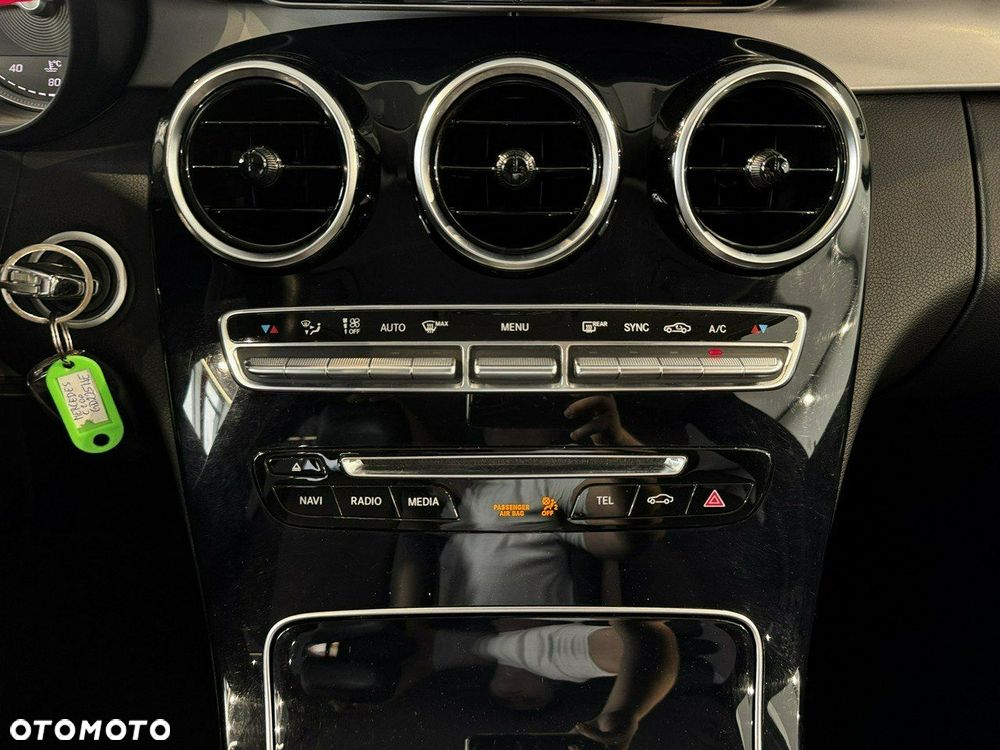 Mercedes-Benz Klasa C - 25