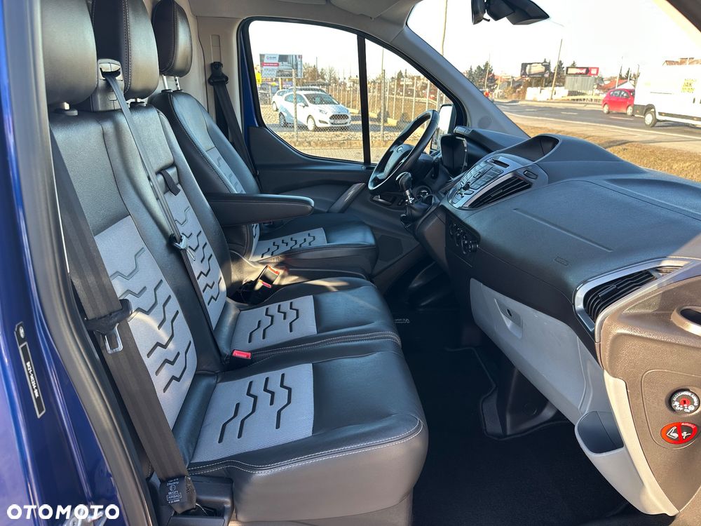 Ford TRANSIT CUSTOM - 24