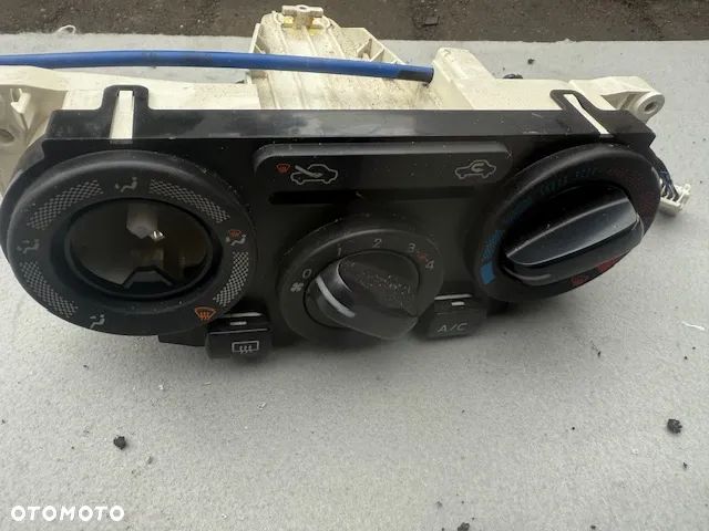 PANEL NAWIEWU NISSAN NOTE HB 09-13 1.4 - 1