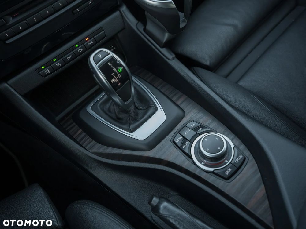 BMW X1 xDrive25d xLine - 33