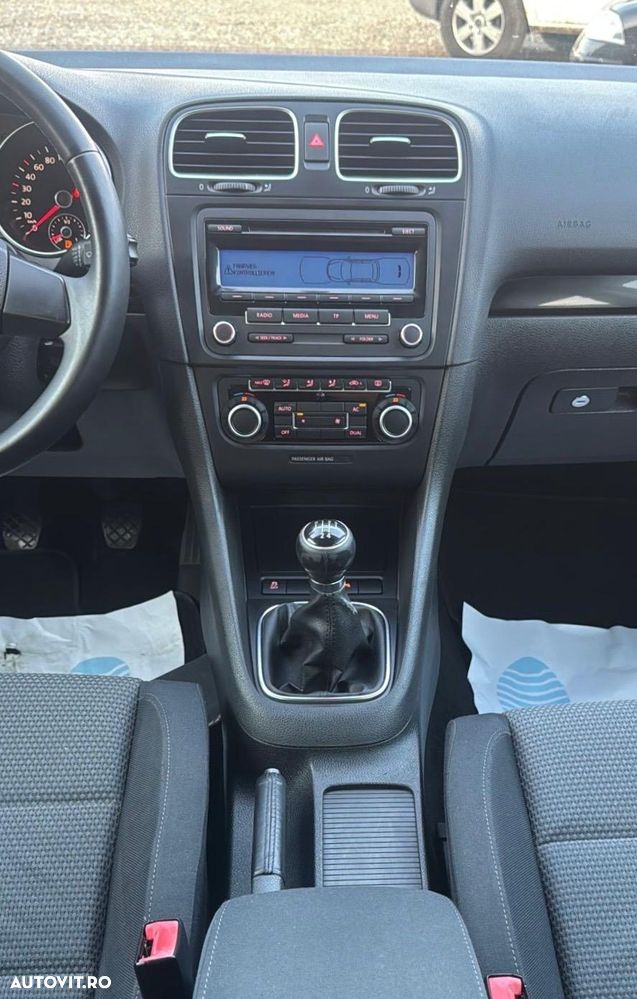 Volkswagen Golf 1.6 TDI DPF BlueMotion Technology Comfortline - 11