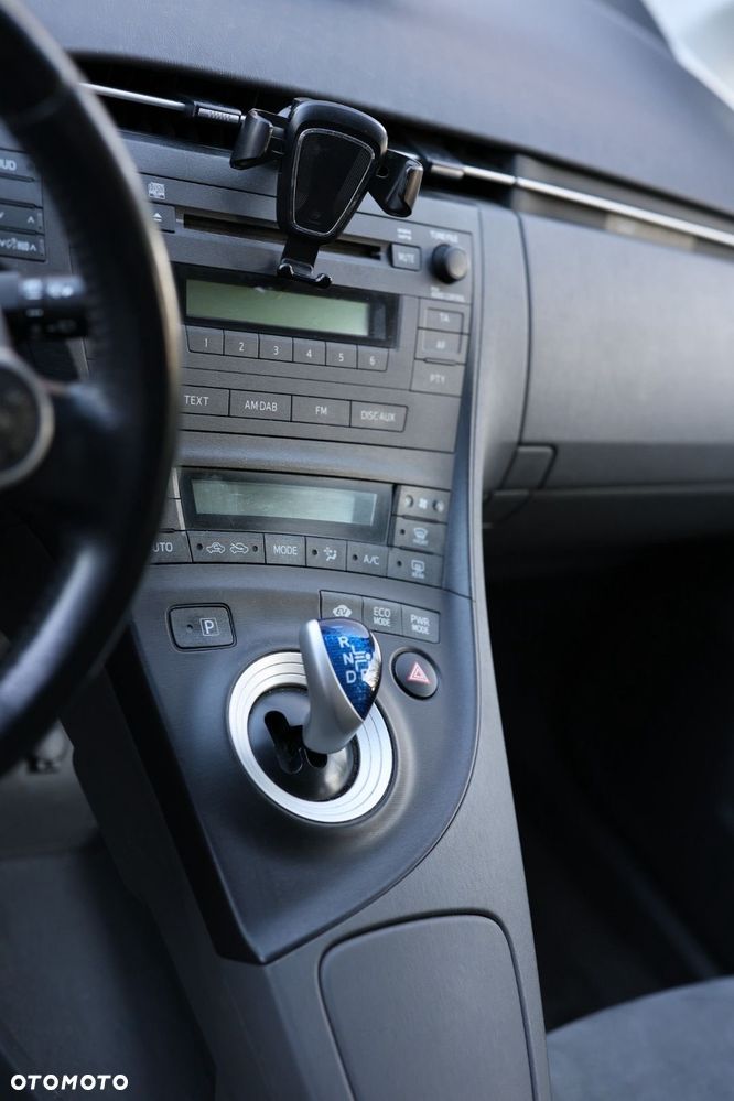 Toyota Prius (Hybrid) Comfort - 5