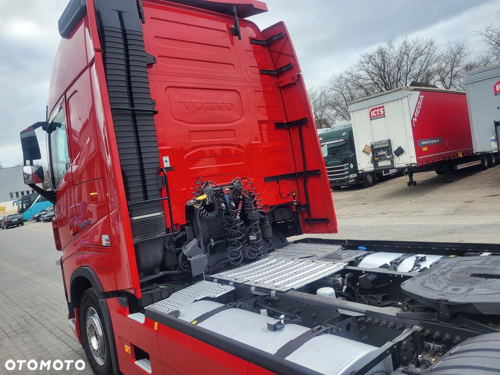 Volvo FH 460 / STANDARD / XXL / i SAVE / EURO 6/ GLOBETROTTER/ / AUTOMAT/SERVIS /2019/ KAMERA/ SKÓRY/ XENON /PERFEKCYJNY STAN / ZABUDOWY  MIĘDZYOSIOWE/ - 15