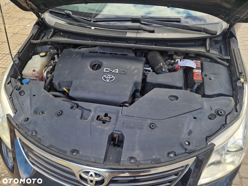 Toyota Avensis 2.2 D-4D Prestige Gold - 12