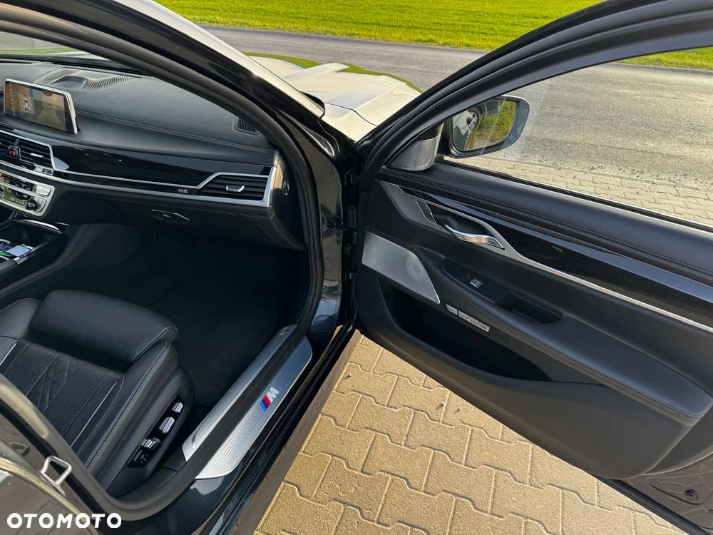 BMW Seria 7 750d xDrive - 29