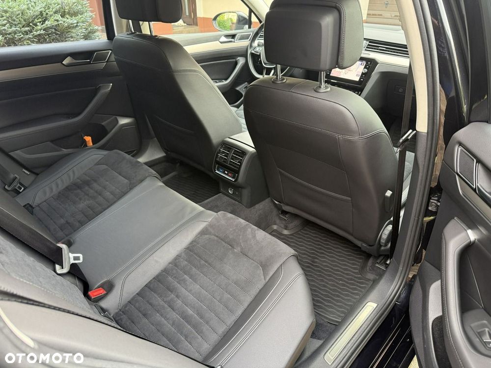 Volkswagen Passat 2.0 TDI SCR DSG 4Motion Business - 9