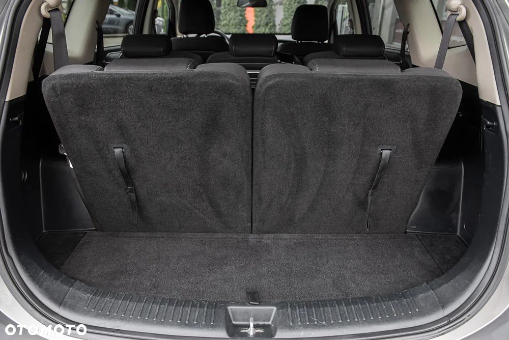 Kia Carens 1.7 CRDi L 7os - 29