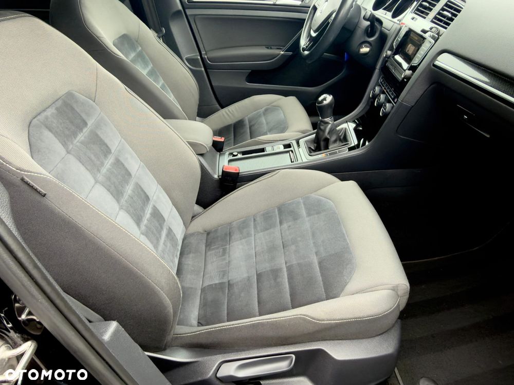 Volkswagen Golf 1.4 TSI Highline - 24