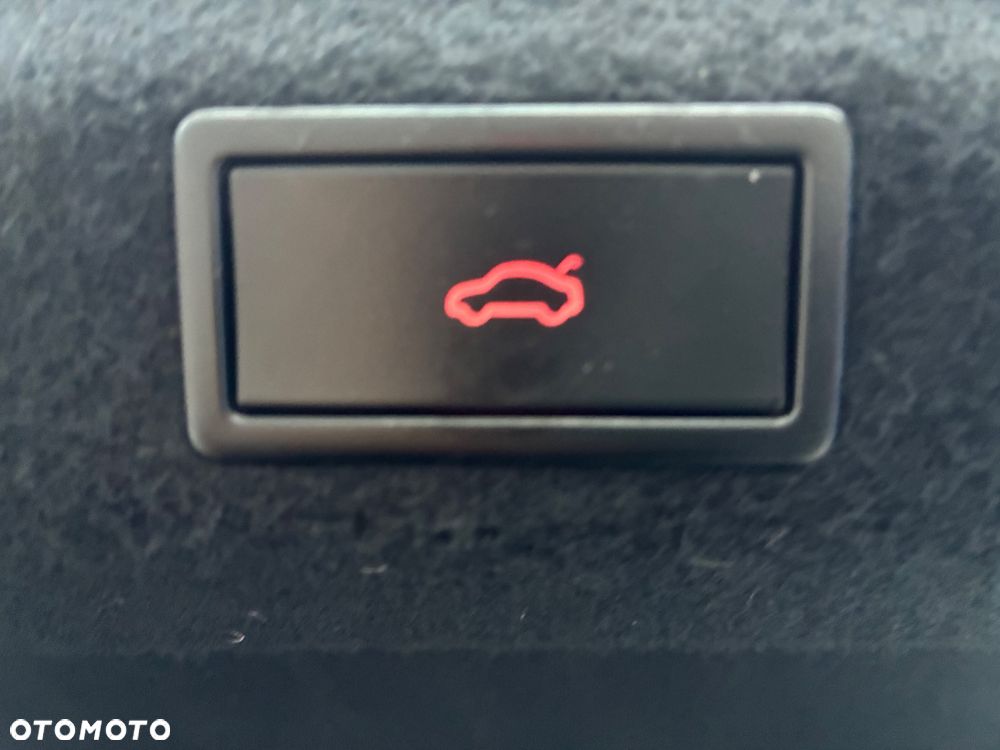 Skoda Superb 2.0 TDI 4x4 L&K DSG - 27