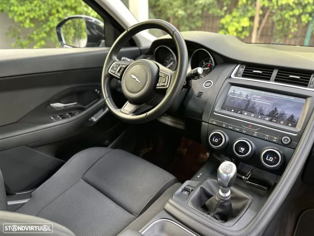 Jaguar E-Pace 2.0 i4D - 21