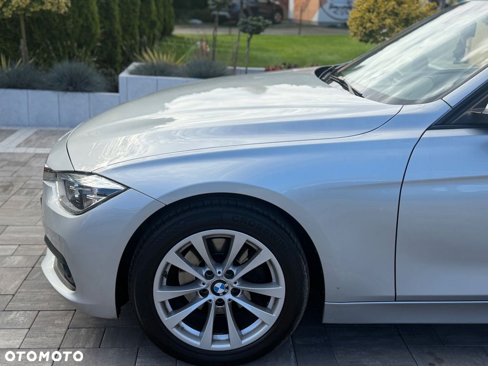 BMW Seria 3 320d Edition Luxury Line Purity - 18
