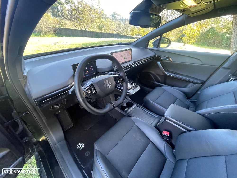 MG MG4 64 kWh Luxury - 19