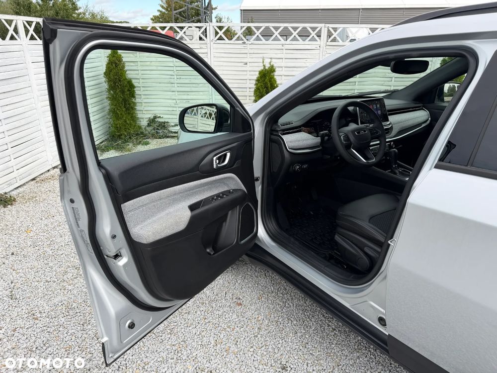 Jeep Compass - 16