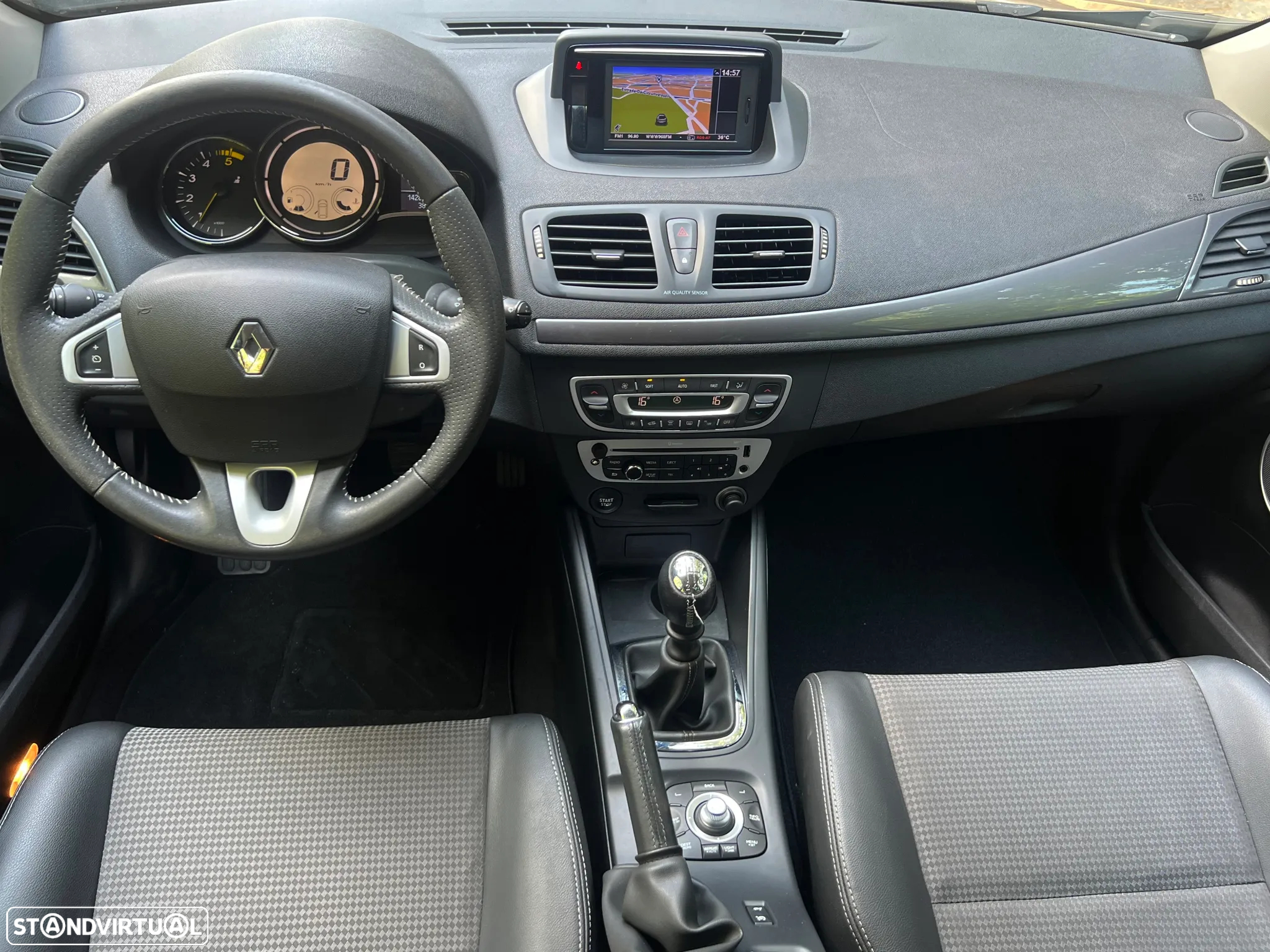 Renault Mégane Sport Tourer 1.5 dCi Dynamique S - 14
