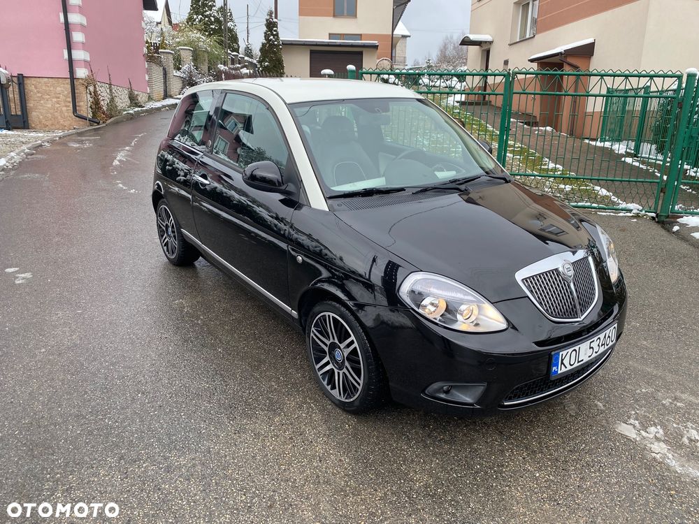 Lancia Ypsilon - 2