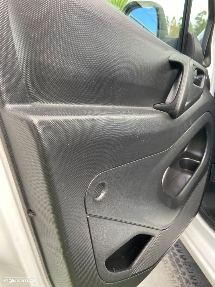 Peugeot Partner 1.6 BlueHDi Confort - 26