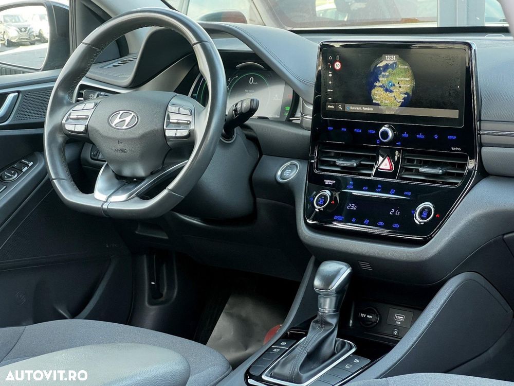 Hyundai IONIQ - 8