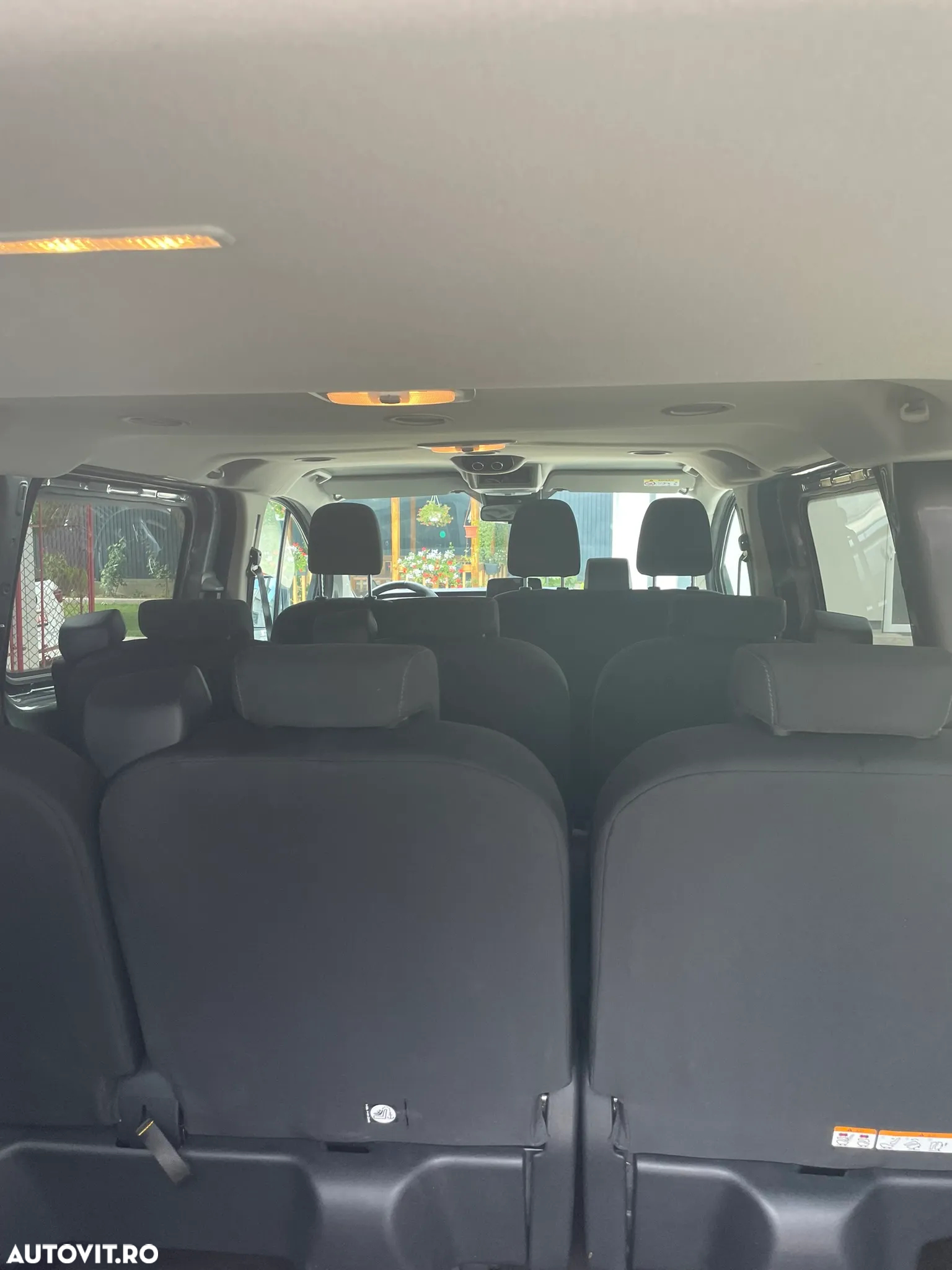 Ford Transit Custom Kombi 320 2.0 EcoBlue 130 CP L1H1 Trend Aut. - 6