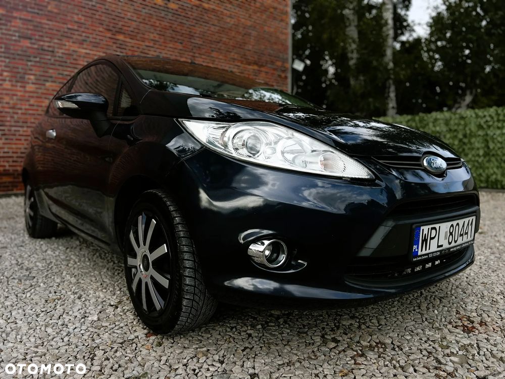 Ford Fiesta - 32