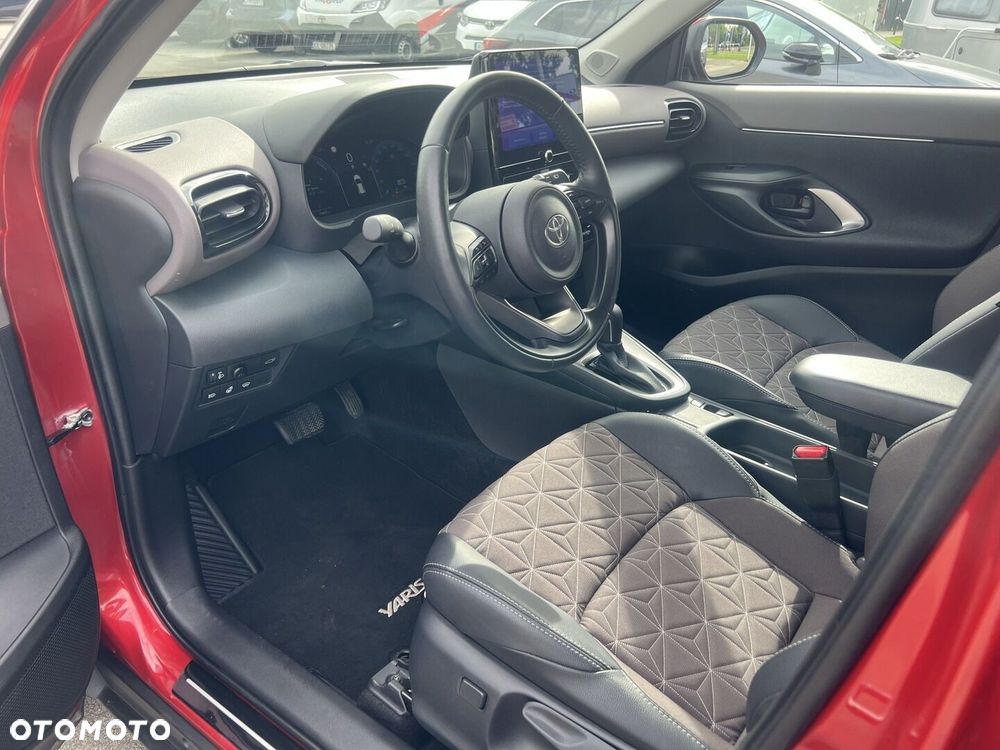 Toyota Yaris Cross Hybrid 1.5 Executive - 13