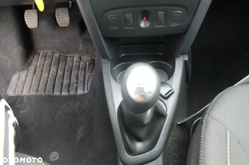Dacia Sandero - 16