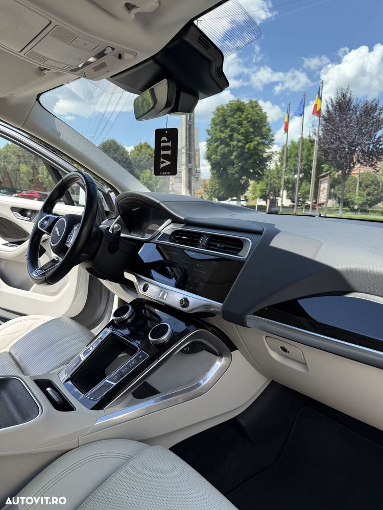 Jaguar I-Pace S - 11