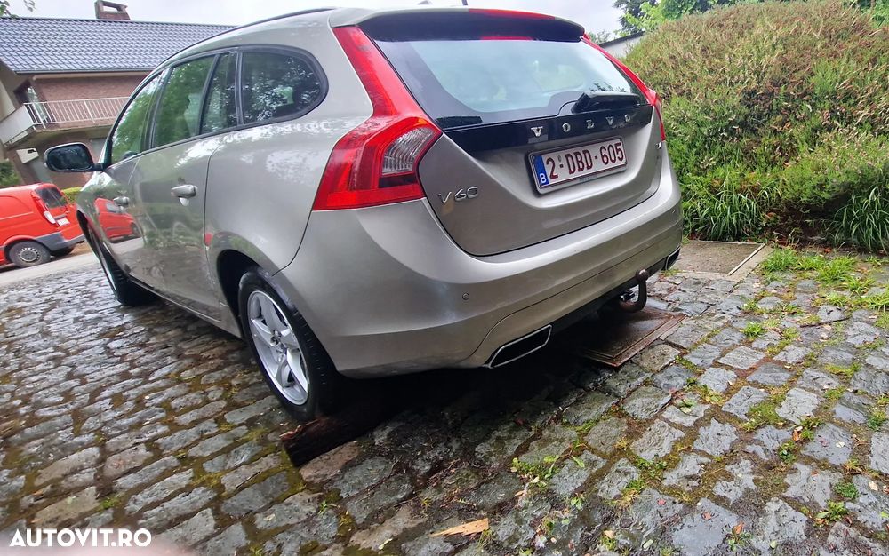 Volvo V60 D4 Momentum - 7