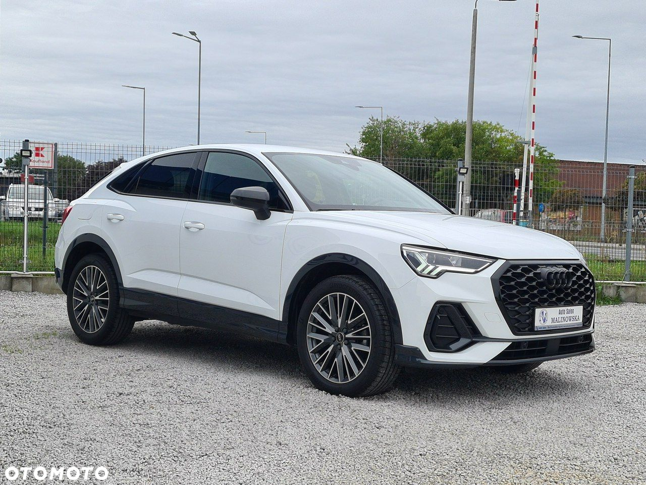 Audi Q3 Sportback - 8