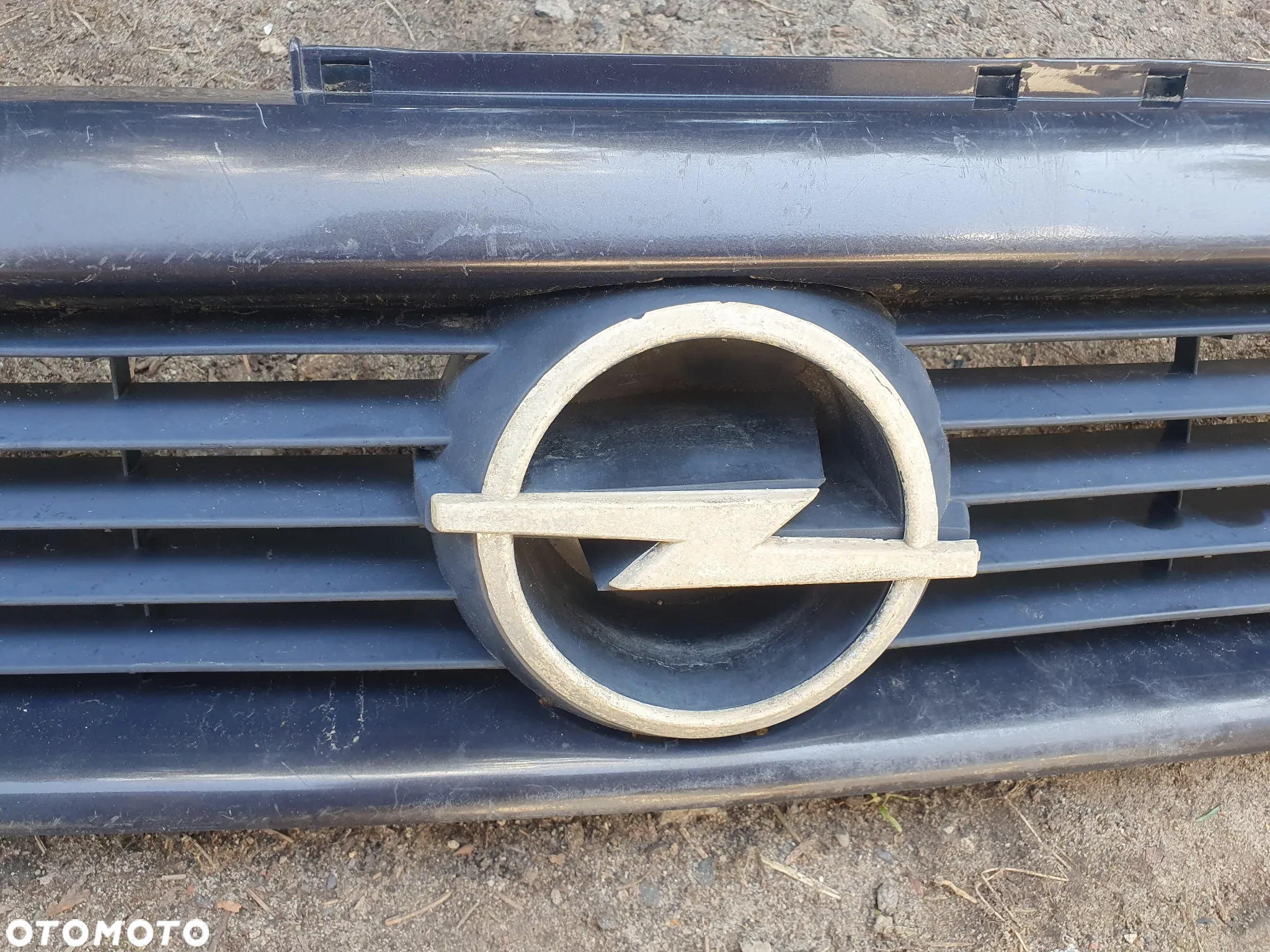 OPEL ASTRA F I GRILL PRZEDNIA ATRAPA PRZÓD EMBLEMAT - 4