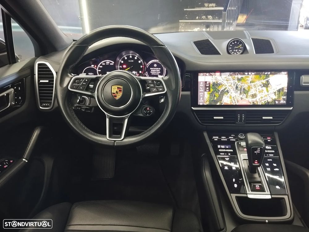 Porsche Cayenne Coupé E-Hybrid - 21