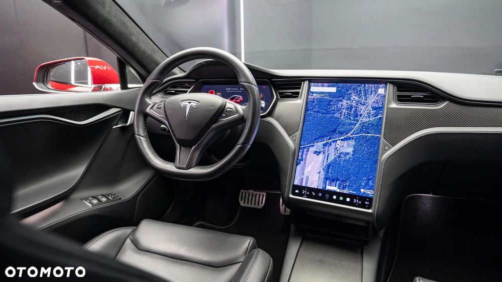 Tesla Model S Performance - 34