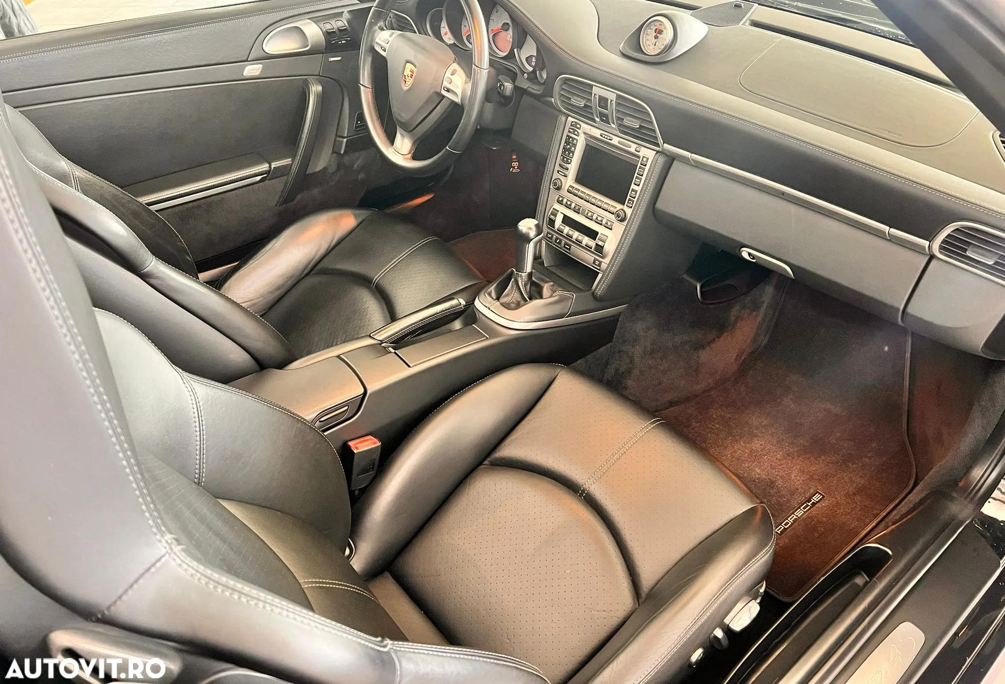 Porsche 911 Carrera 4 S Cabriolet - 9