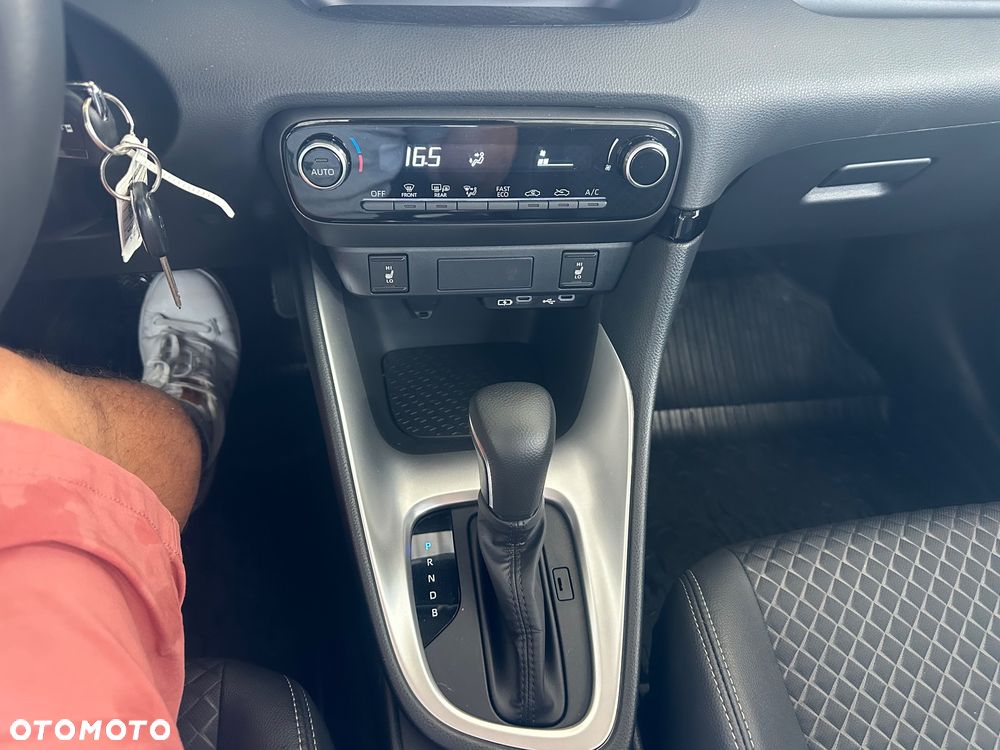 Toyota Yaris Hybrid 1.5 Comfort - 4