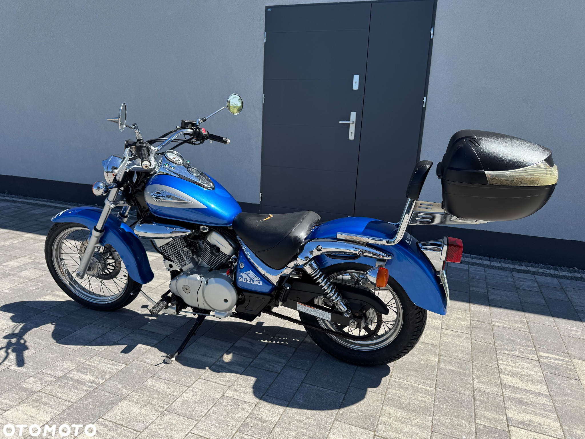 Suzuki Intruder - 6