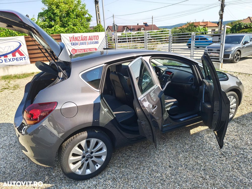 Opel Astra 1.4 Turbo Cosmo - 13