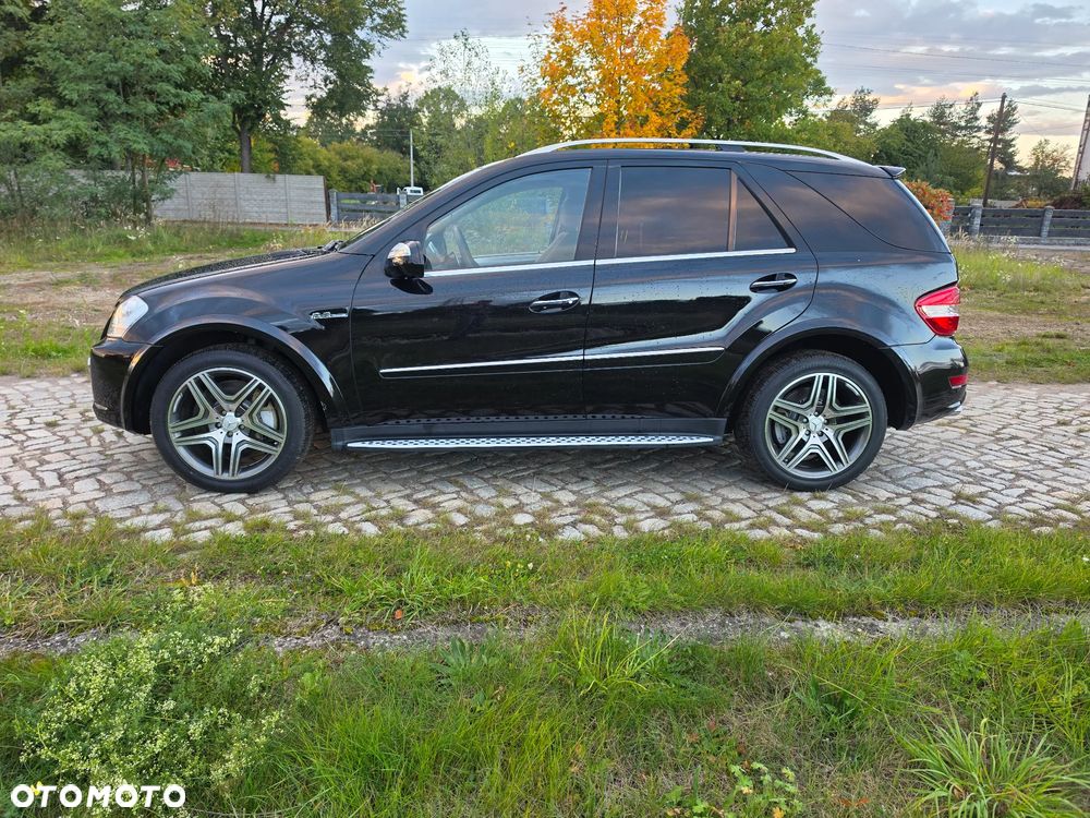 Mercedes-Benz ML 63 AMG 4Matic 7G-TRONIC - 24