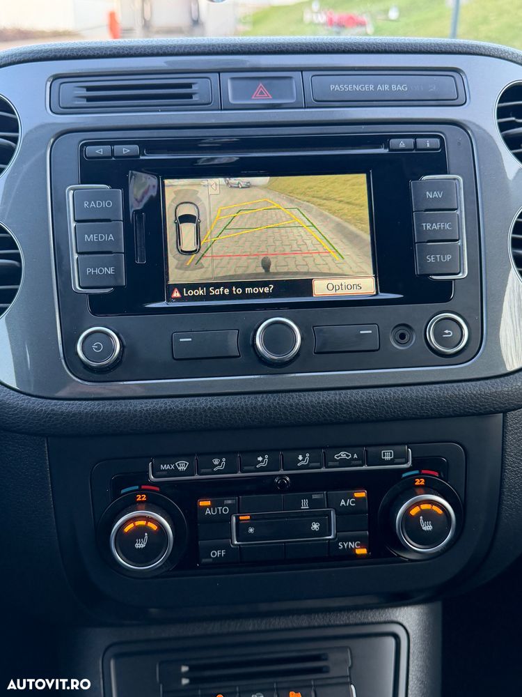 Volkswagen Tiguan 2.0 TDI DPF 4Motion BlueMotion Technology DSG Exclusive - 11